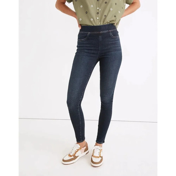 Madewell Petite Pull-On Skinny Jeans in Wisteria Wash - Picture 1 of 8